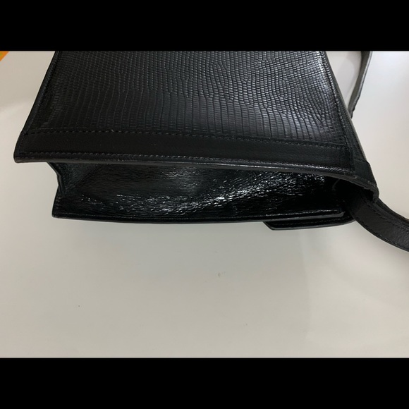 Authentic Yves Saint Laurent vintage lizard embossed leather shoulder bag - Picture 15 of 17